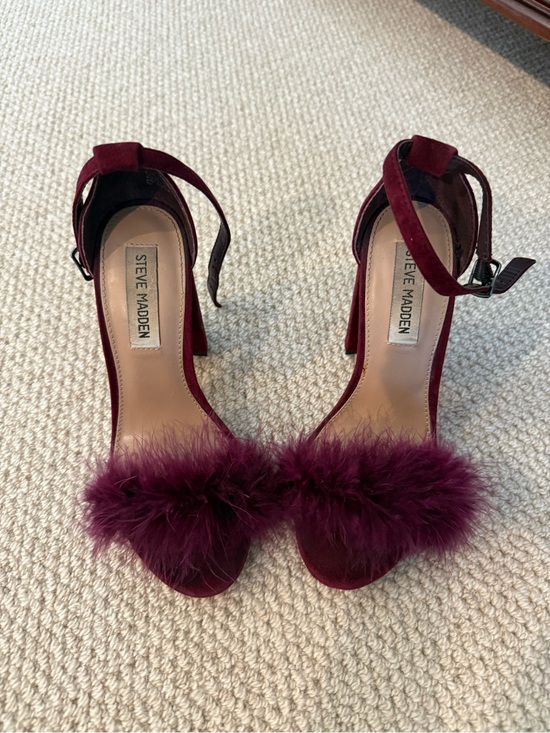 Steve Madden Shoes - Steve Madden "Carabu" Feathered Ankle-Strap Block HeelsSumptuous Suede Size 7M